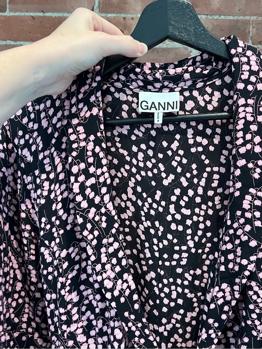 GANNI Dress Ditsy Floral Black Pink Crepe Wrap Side Tie V Neck Sz EU 40 US 8/10 - Picture 5 of 7